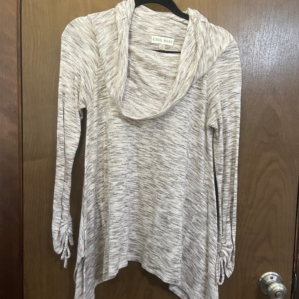 Mauve and Cream Knit Flowy Sweater
